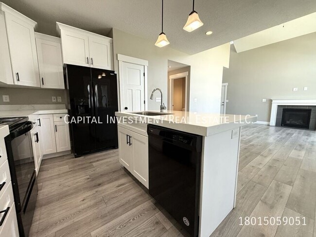 Building Photo - 2774 Lacewood Dr