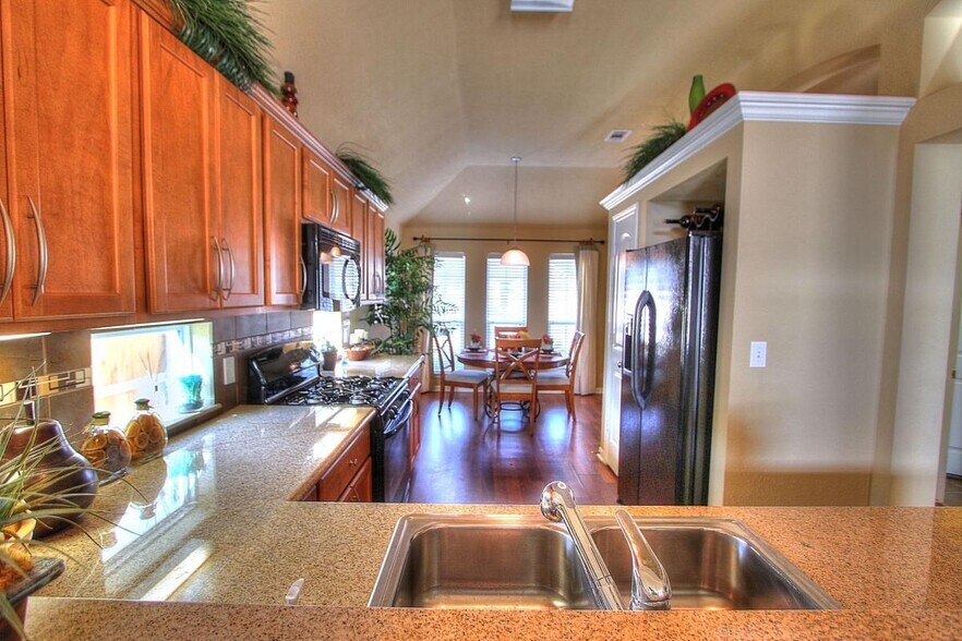 Kitchen - 102 Briarwood Drive