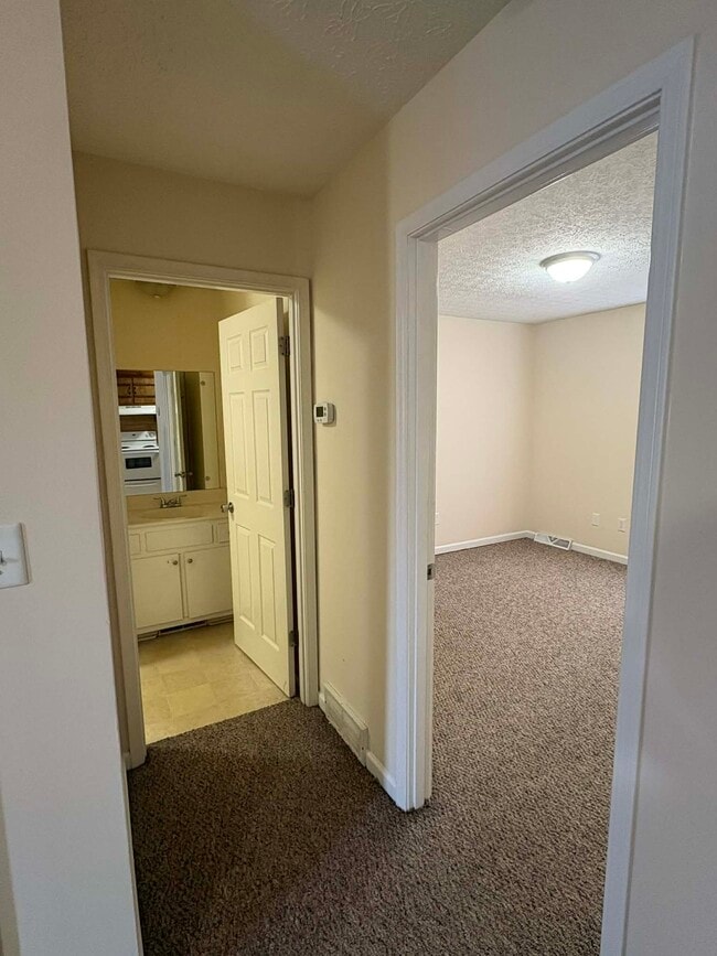 Building Photo - 1622 Flanigan Ct