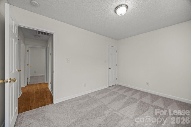 Building Photo - 2011 Chadwell Ct