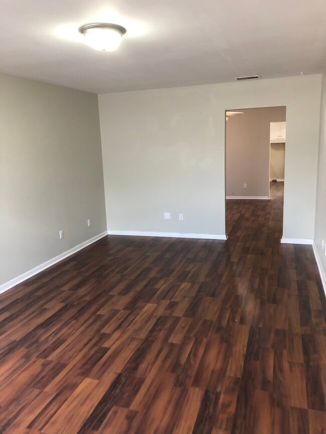 Building Photo - 1111 Sycamore St