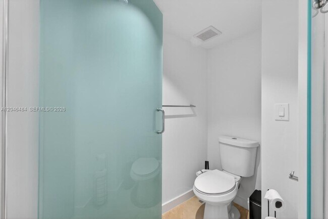 Building Photo - 2080 S Ocean Dr