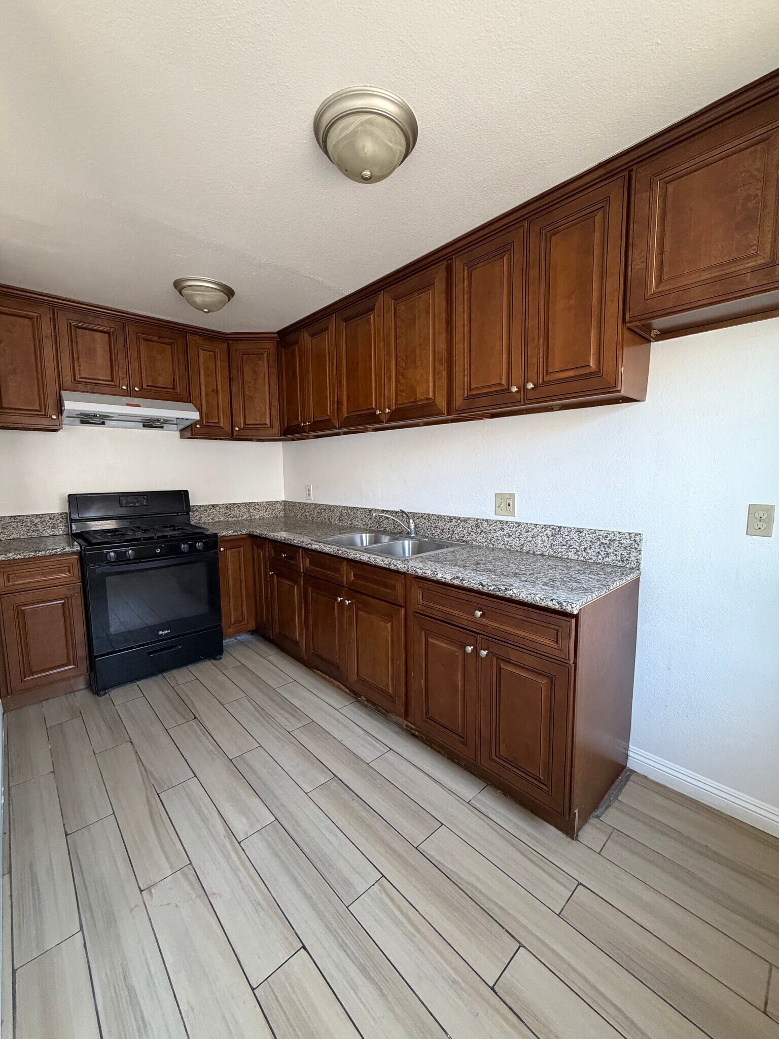 Building Photo - 159 N Vecino Dr