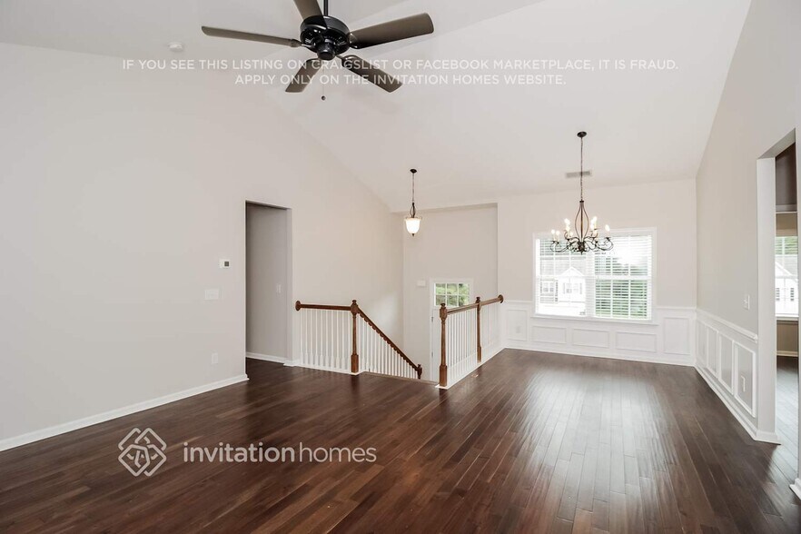 Building Photo - 5277 Miranda Way