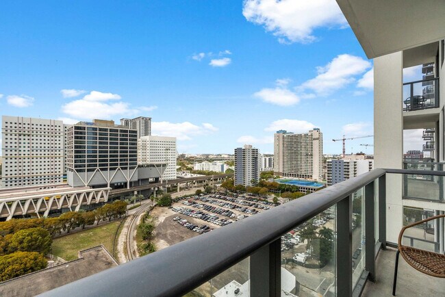 Building Photo - 11 NE 6th St