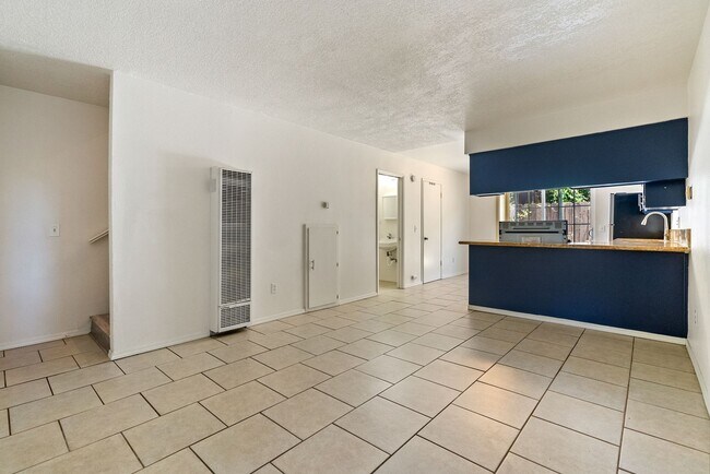 Building Photo - 350 Pismo St