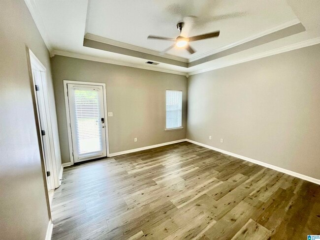 Building Photo - 5241 Cottage Cir