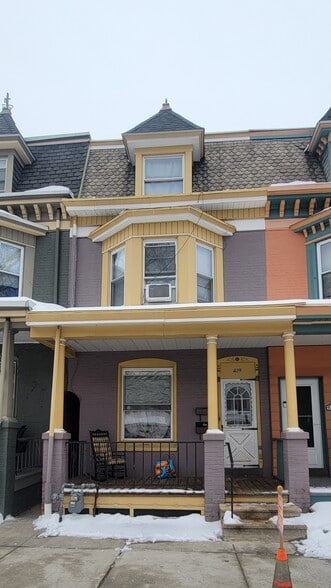 Building Photo - 429 Chestnut St