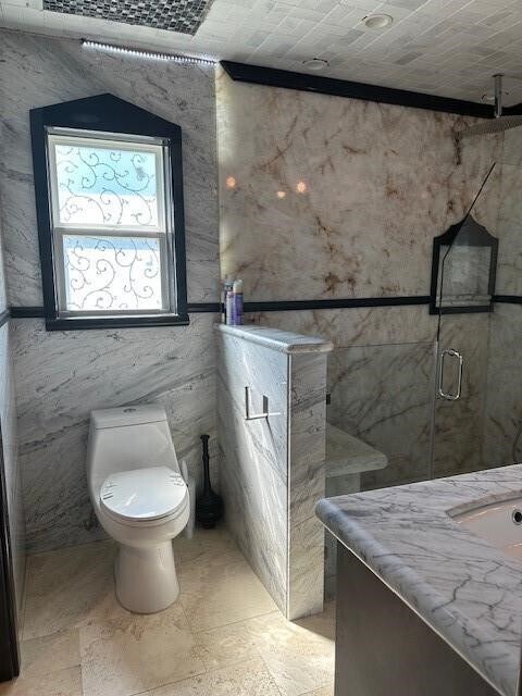 Building Photo - 2214 Briarview Dr