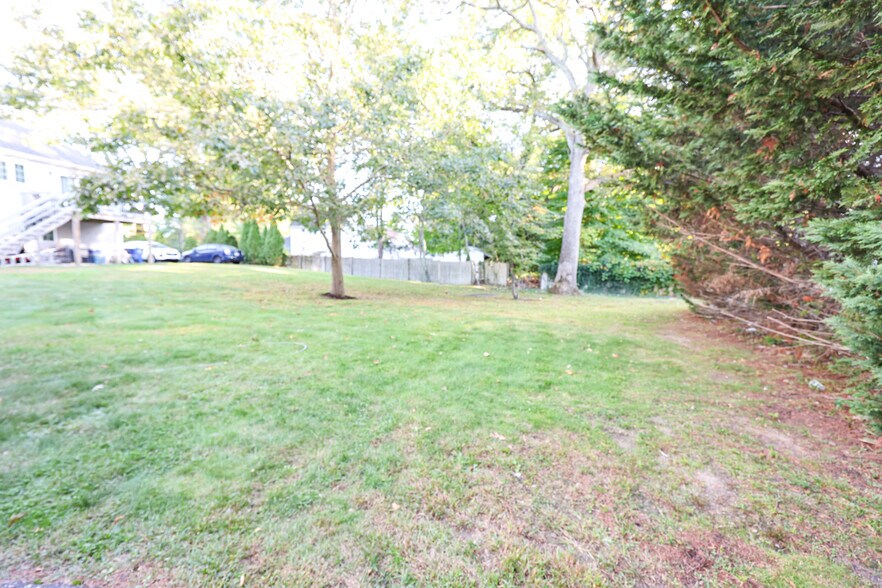 Building Photo - 370 Franklin St