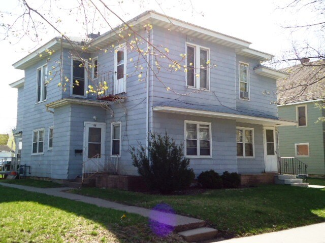 Primary Photo - 413 10th St S