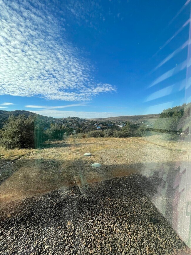 Building Photo - 1170 N Opal Dr