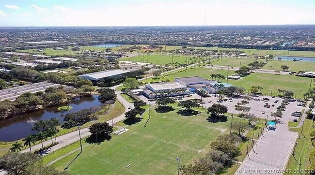 Building Photo - 15067 Oak Chase Ct