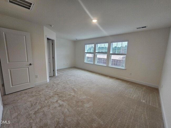 Building Photo - 48 Bloodroot St