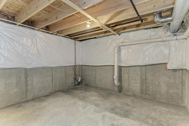 Building Photo - 1870 Canyon Creek Dr