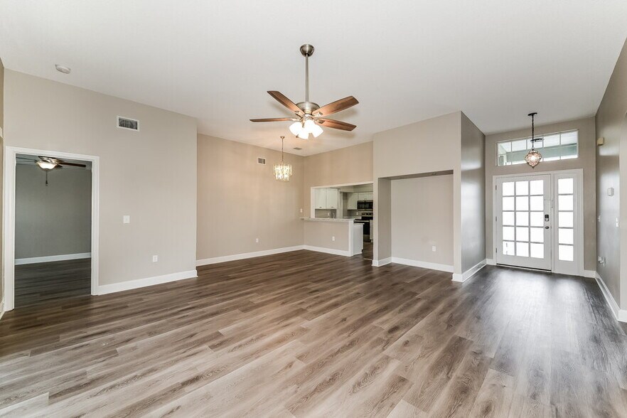 Building Photo - 7141 40th Ln E