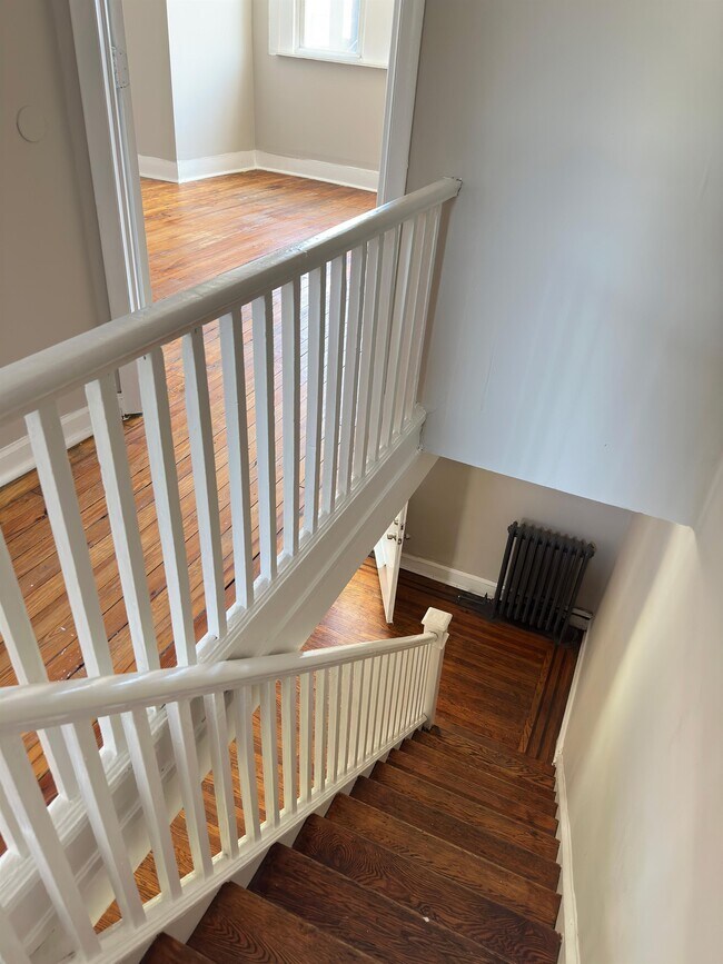 Building Photo - 1422 S Patton St