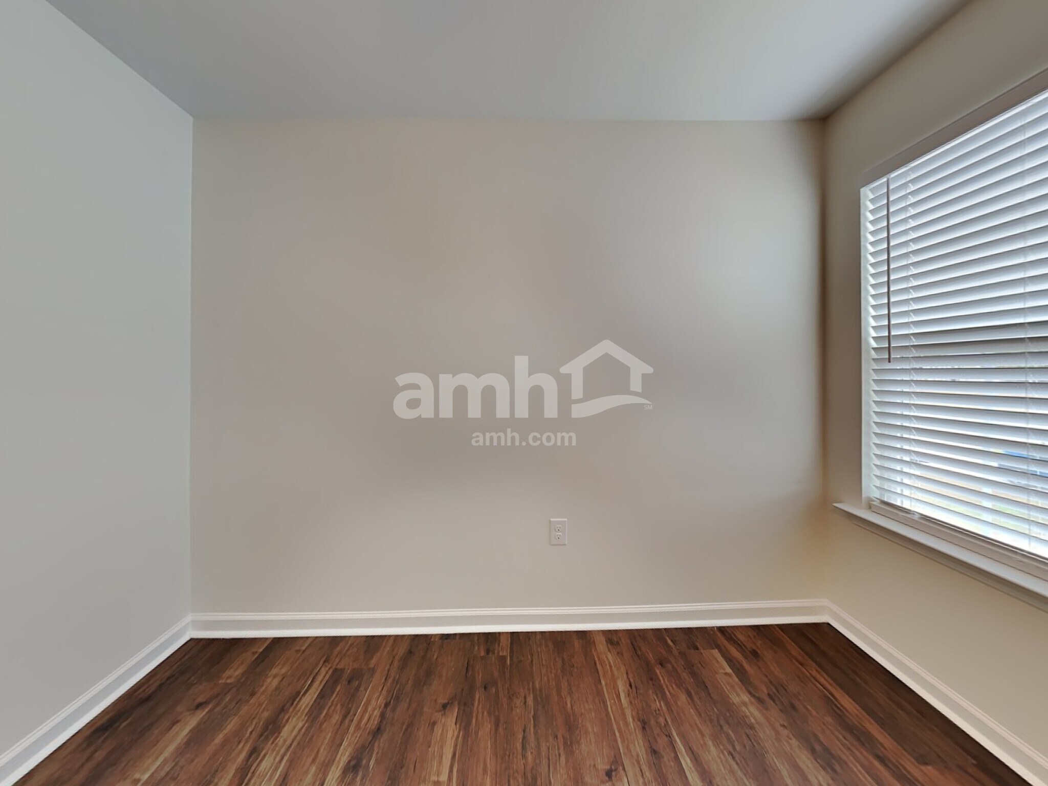 Building Photo - 455 Sunbury Dr