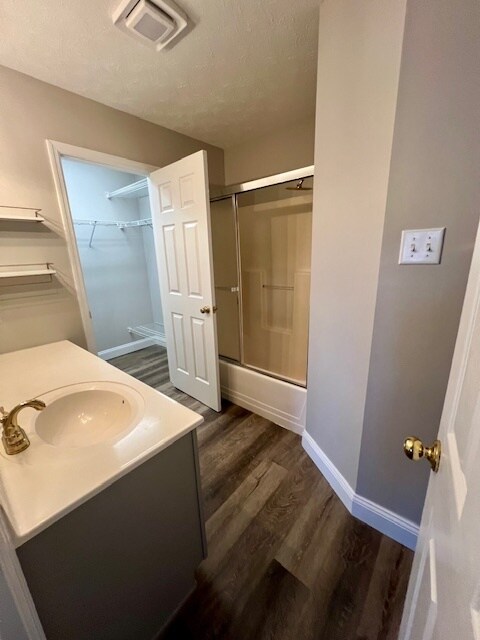 Master bath - 920 Brittany Deanne Ln