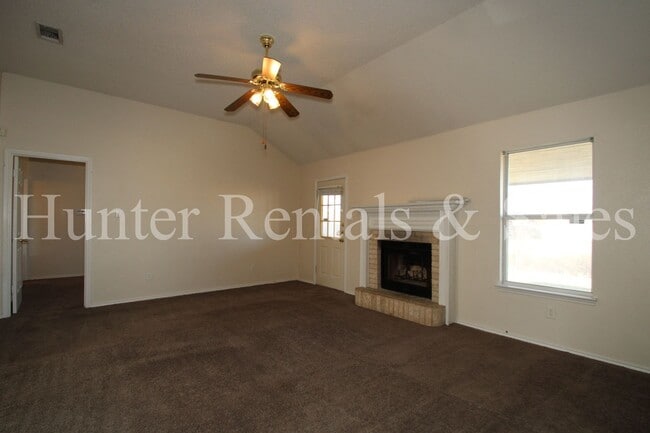 Building Photo - Southwest Killeen!