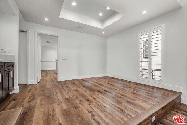 Building Photo - 1655 Selby Ave