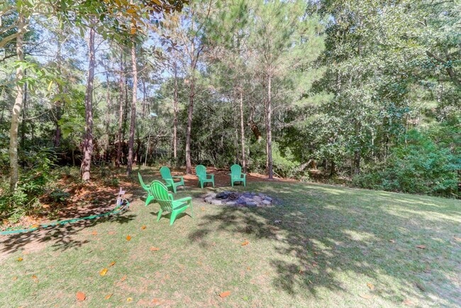 Building Photo - Quiet and Serene Johns Island Living