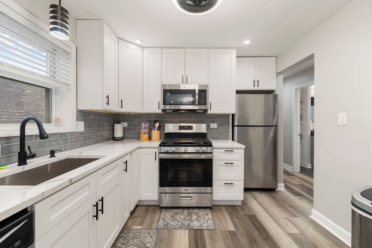 Building Photo - 5641 W 64th St