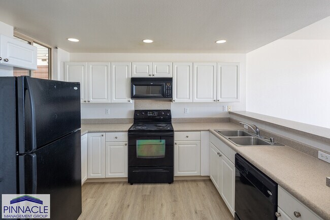 Building Photo - 92-1115 Panana Street #505