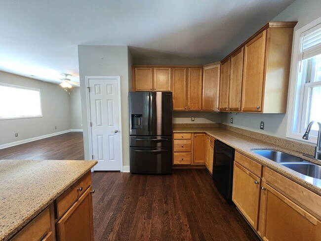 Building Photo - Montford Rental-Asheville