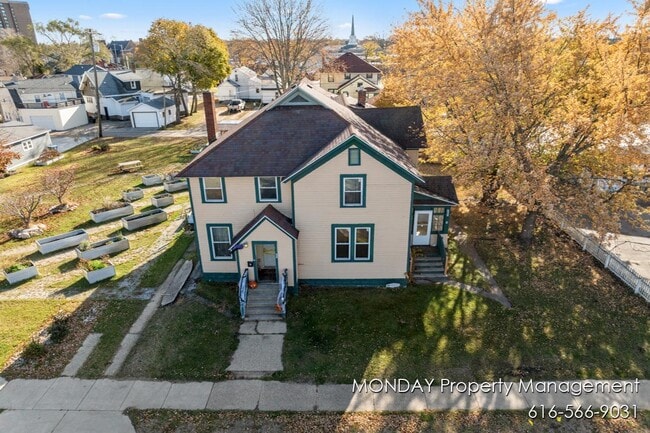 Building Photo - 263 W Muskegon Ave