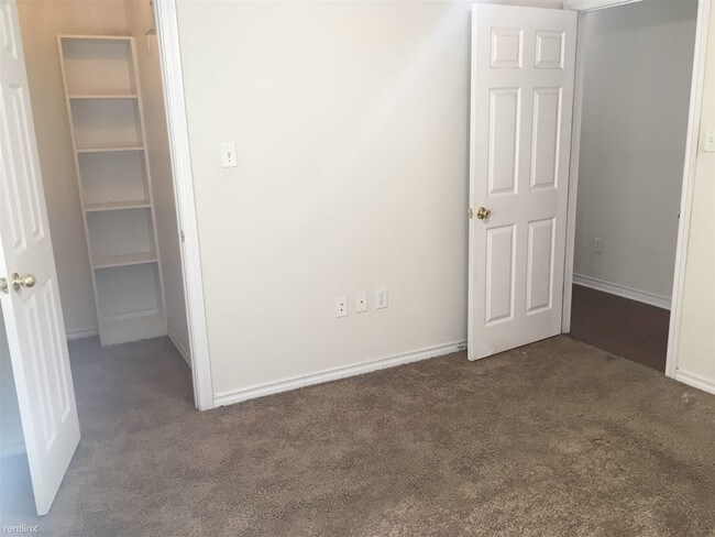 Building Photo - 3705 Oldenburg Ln