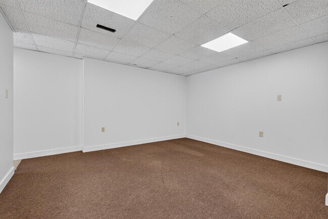 Building Photo - 2337 Laurel Top Cir