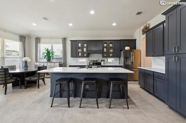 Building Photo - 920 Arvada Dr