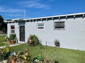 Building Photo - 18145 SW 105th Ave