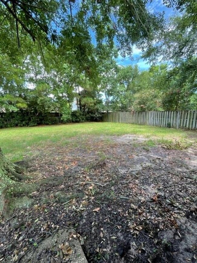 Building Photo - Spacious 4-Bedroom Home in Ocean Springs S...