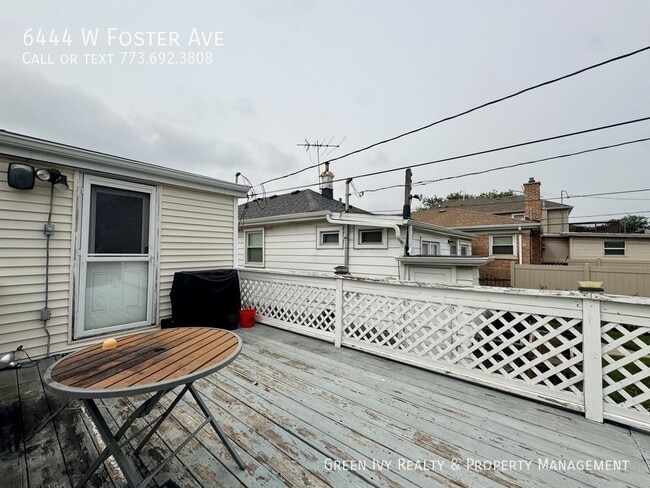 Building Photo - 6444 W Foster Ave