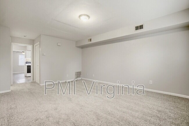 Building Photo - 4209 Dunning Rd
