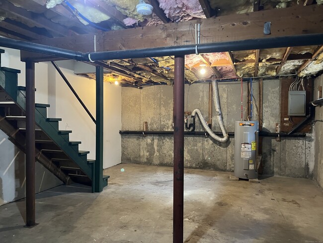 Building Photo - 312 Dr Foote Rd