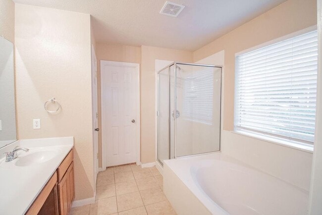 Building Photo - 312 Pheasant Ridge Dr