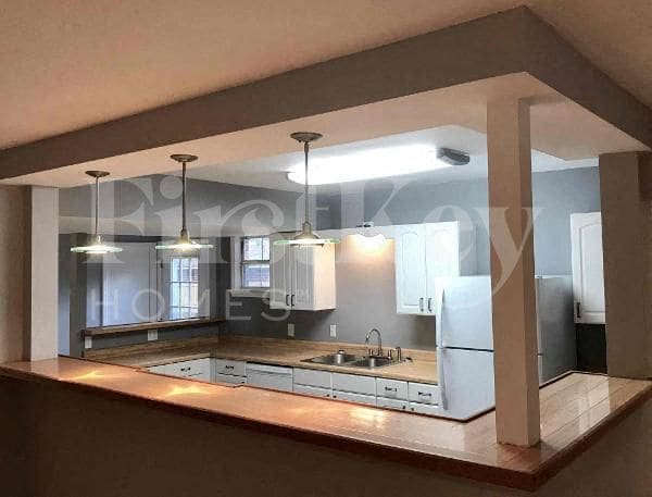 Building Photo - 6003 Holly Bay Dr