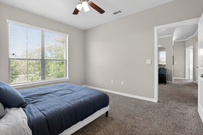 Building Photo - 1355 Ranch Pkwy