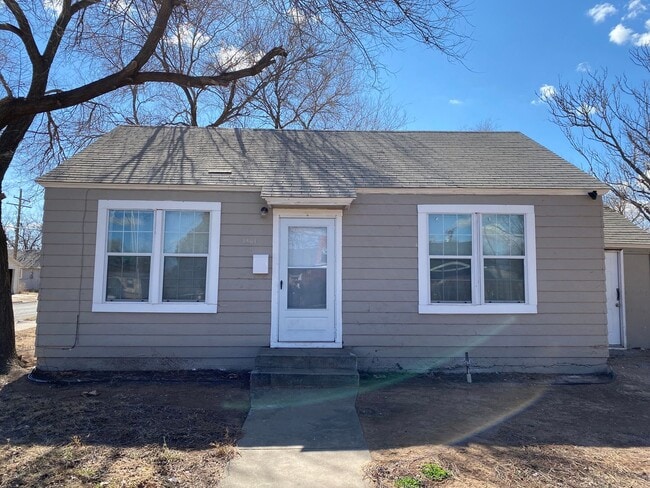 Building Photo - 1 Bedroom 1 bathroom house in North Lubbock!