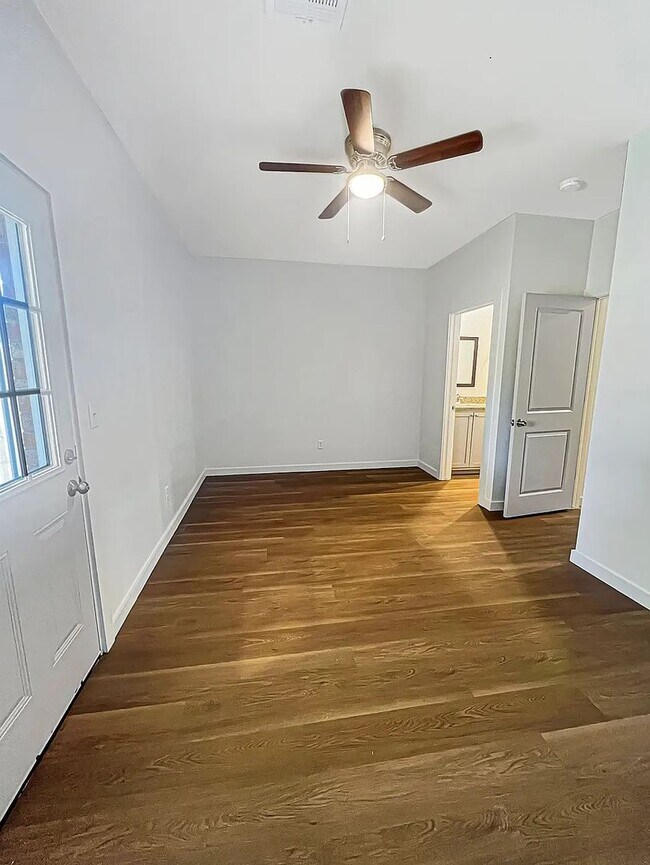 Building Photo - Modern 3-Bedroom Duplex Unit in Lawton