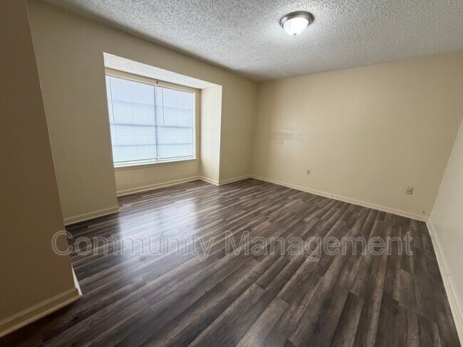 Building Photo - 5137 Weston