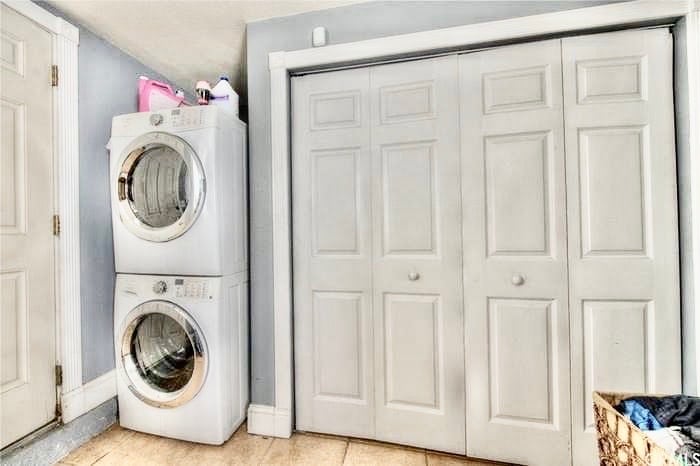 Laundry - 409 S Colfax St