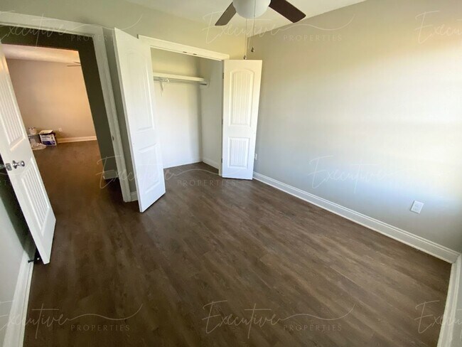 Building Photo - 193 Gilmore Rd