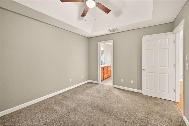 Building Photo - 4 Swift Pass