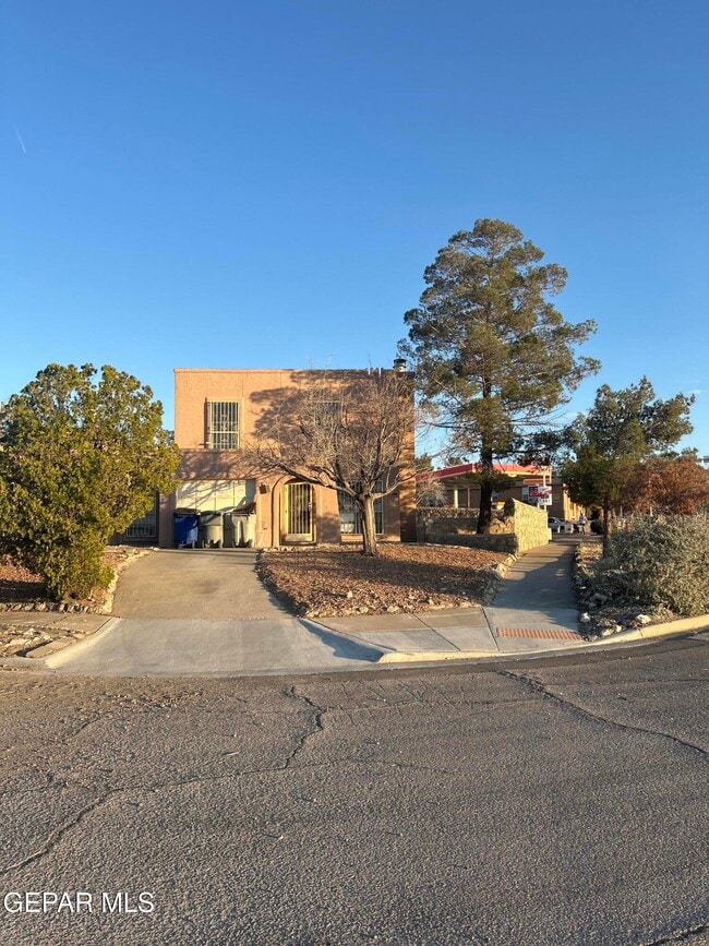 Building Photo - 408 N Resler Dr