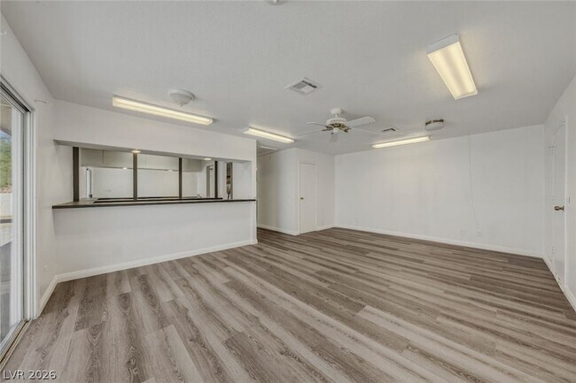 Building Photo - 6760 W Oakey Blvd