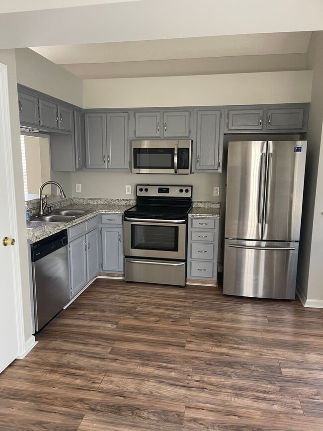 Building Photo - 3 Bed 2 Bath Home North Nashville